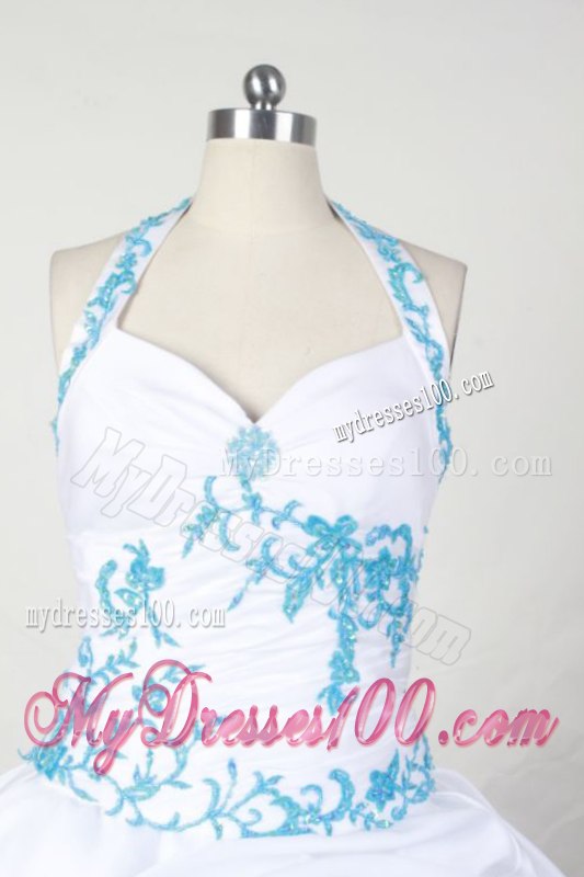 White Halter Quinceanera Dress Decorated by Handle Flowers and Blue Embroideries